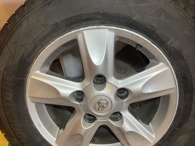 Tundra 18” wheels(5x150) with 265/60R18 Blizzaks