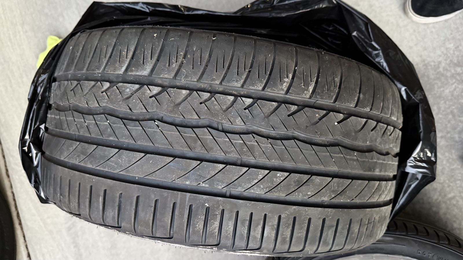 Dunlop conquest sport tires