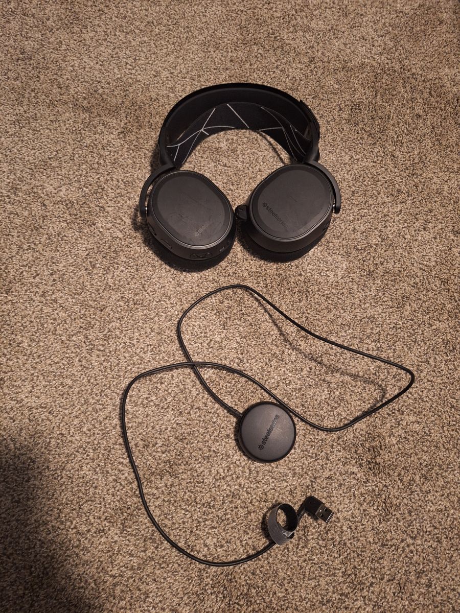 Steelseries Arctis 9 Headphones