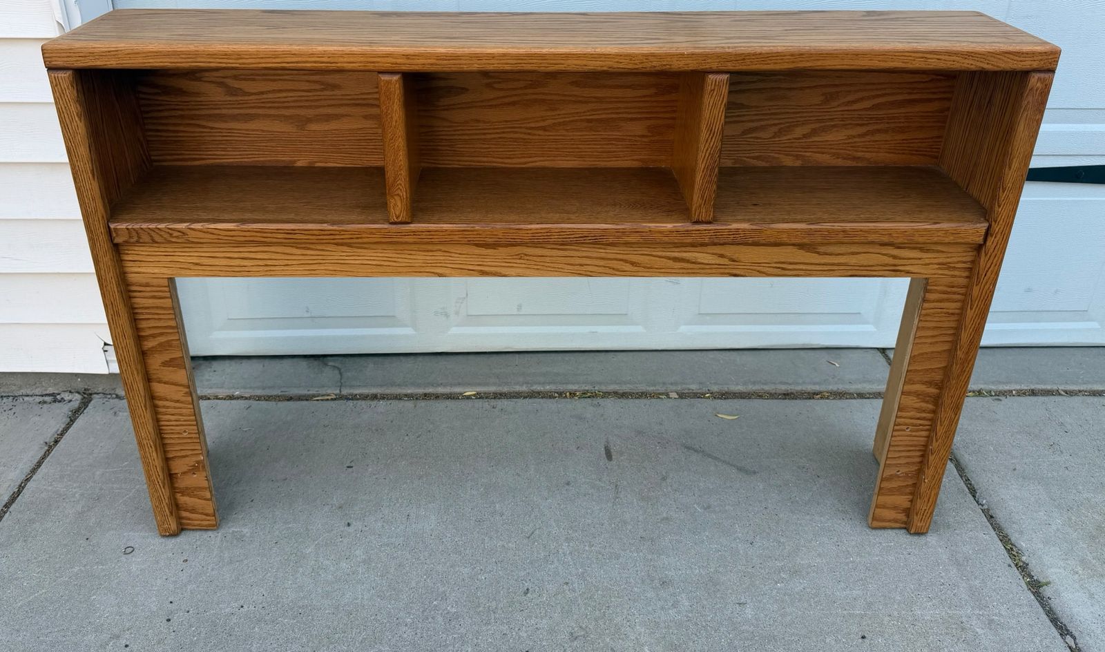 Main image 3