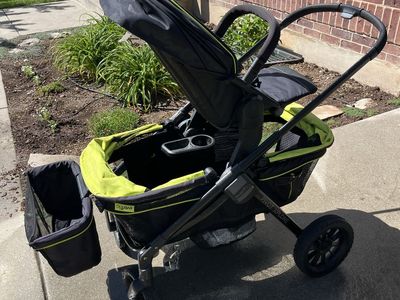 Evenflo pivot xplore stroller wagon with infant seat