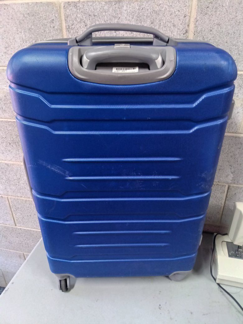 Olympia XL Suitcase Luggage Hard Plastic !