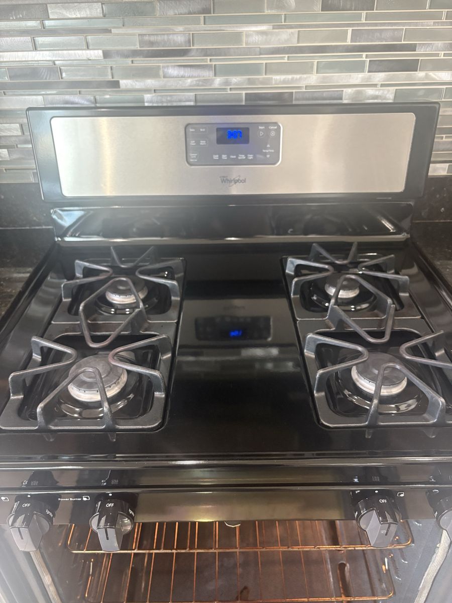 Whirlpool Gas Range Stove with Stainless Steel Finish