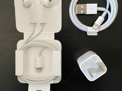 iPhone Lightning listen and charge bundle