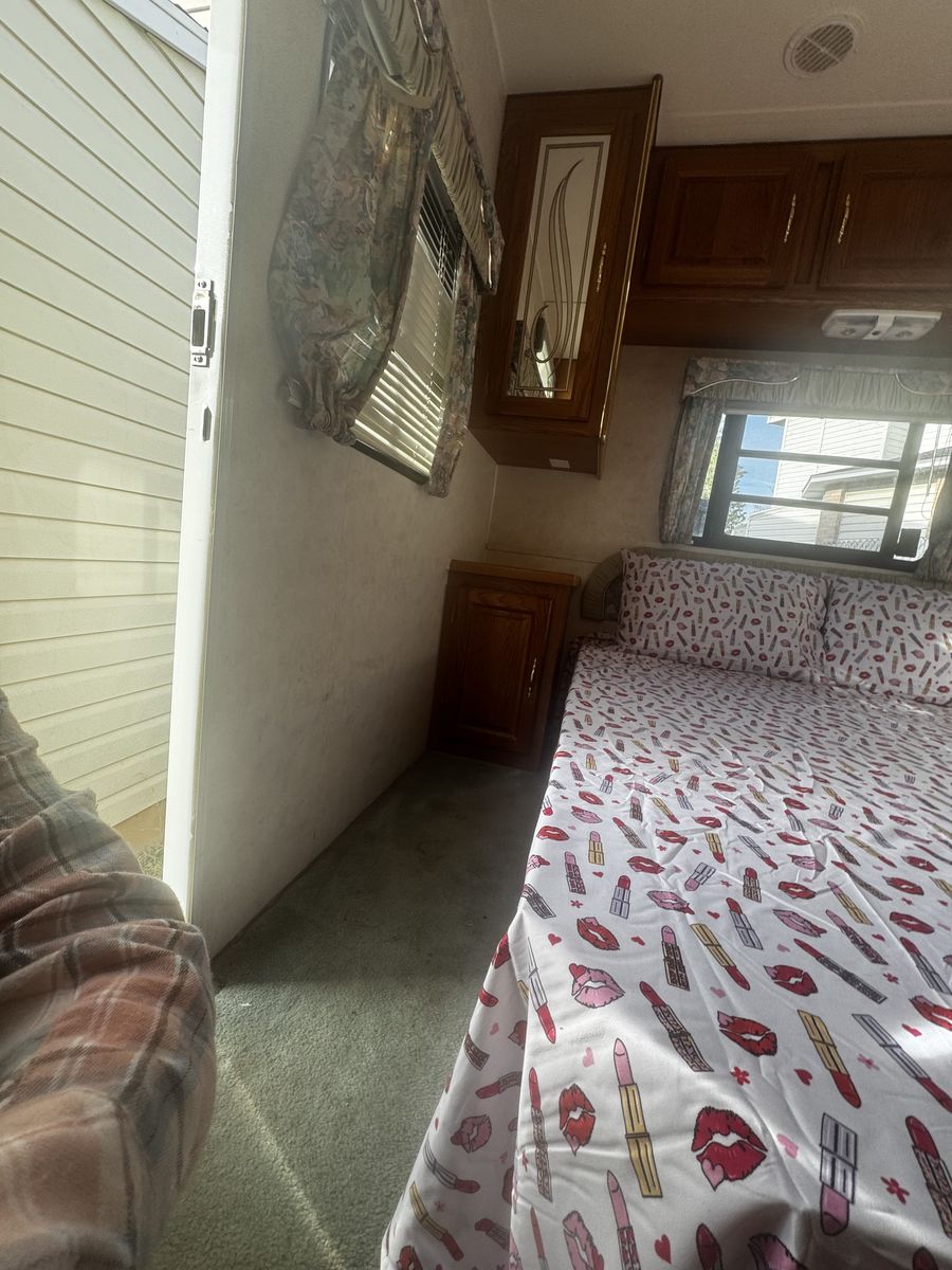 Main image 2