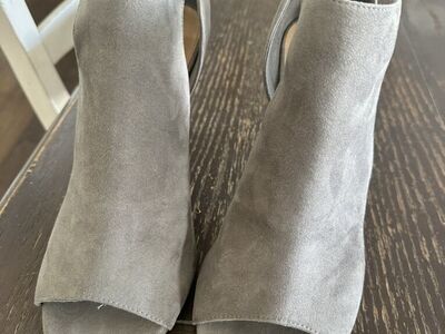 Womesn Shoes Size 11- Christian Siriano