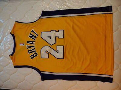 Kobe Bryant Los Angeles jersey