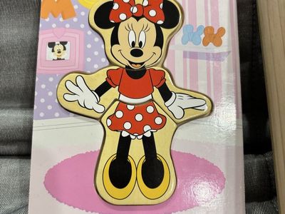 Melissa & Doug + Disney Minnie Mouse Wooden Dress-Up Puzzle Toy with Storage Box