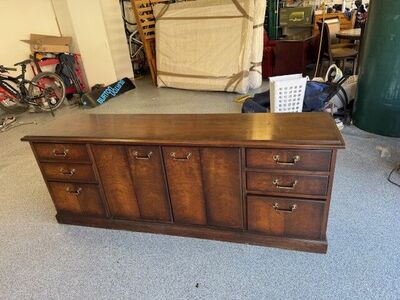 Dresser / Credenza