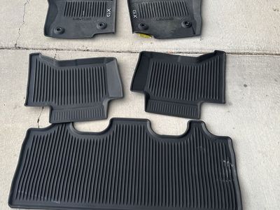 Lexus GX550 rubber mats