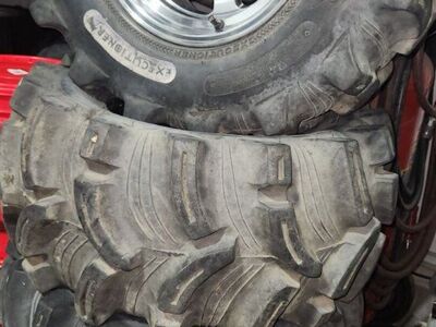 4 Polaris Razor 1000 tires and rims