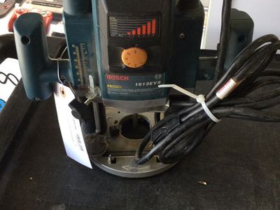 Bosch Plunge Router. #E75013937