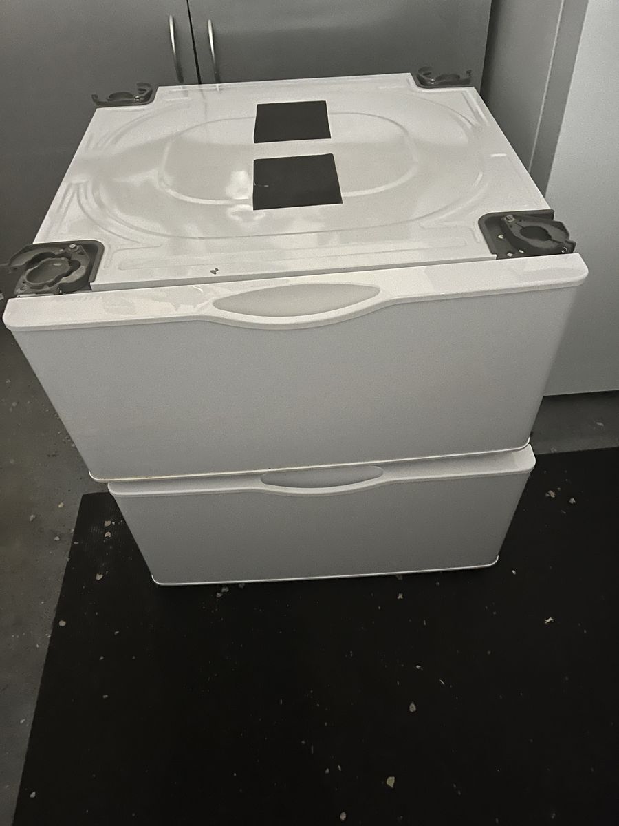 Samsung Washer/Dryer Pedestals 27 inch wide x 27