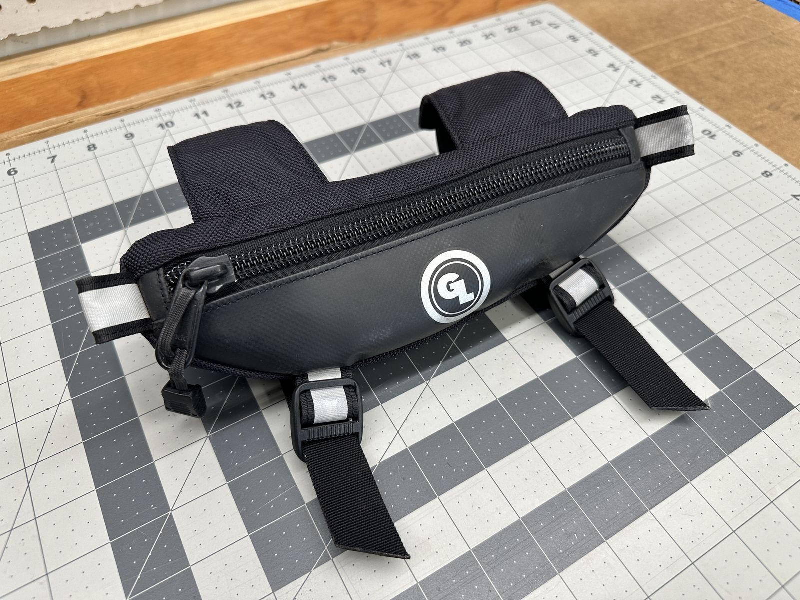 Giant Loop Zigzag Handlebar bag