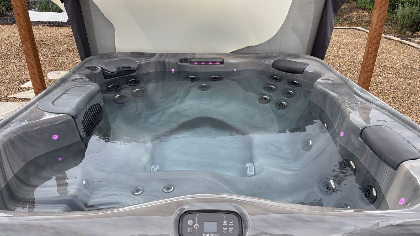 Full-Size Bullfrog X6L 5-Person Luxury Hot Tub (88" x 80")