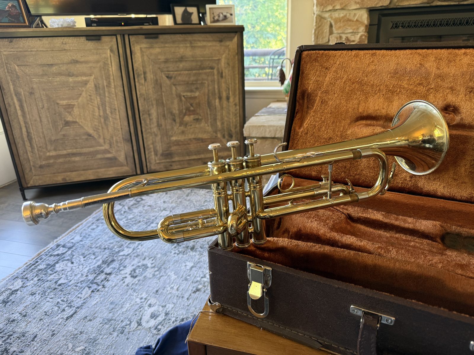 Conn UMI 1000B Trumpet (Doc Severinsen model) AND Jo-Ral trumpet mute