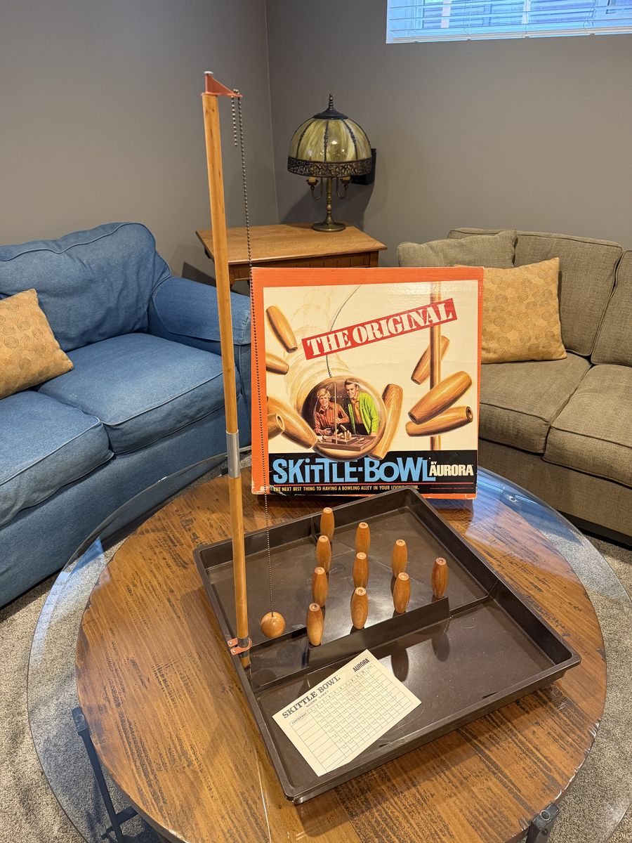 Skittle Bowl - Vintage 1967 - Excellent Condition!