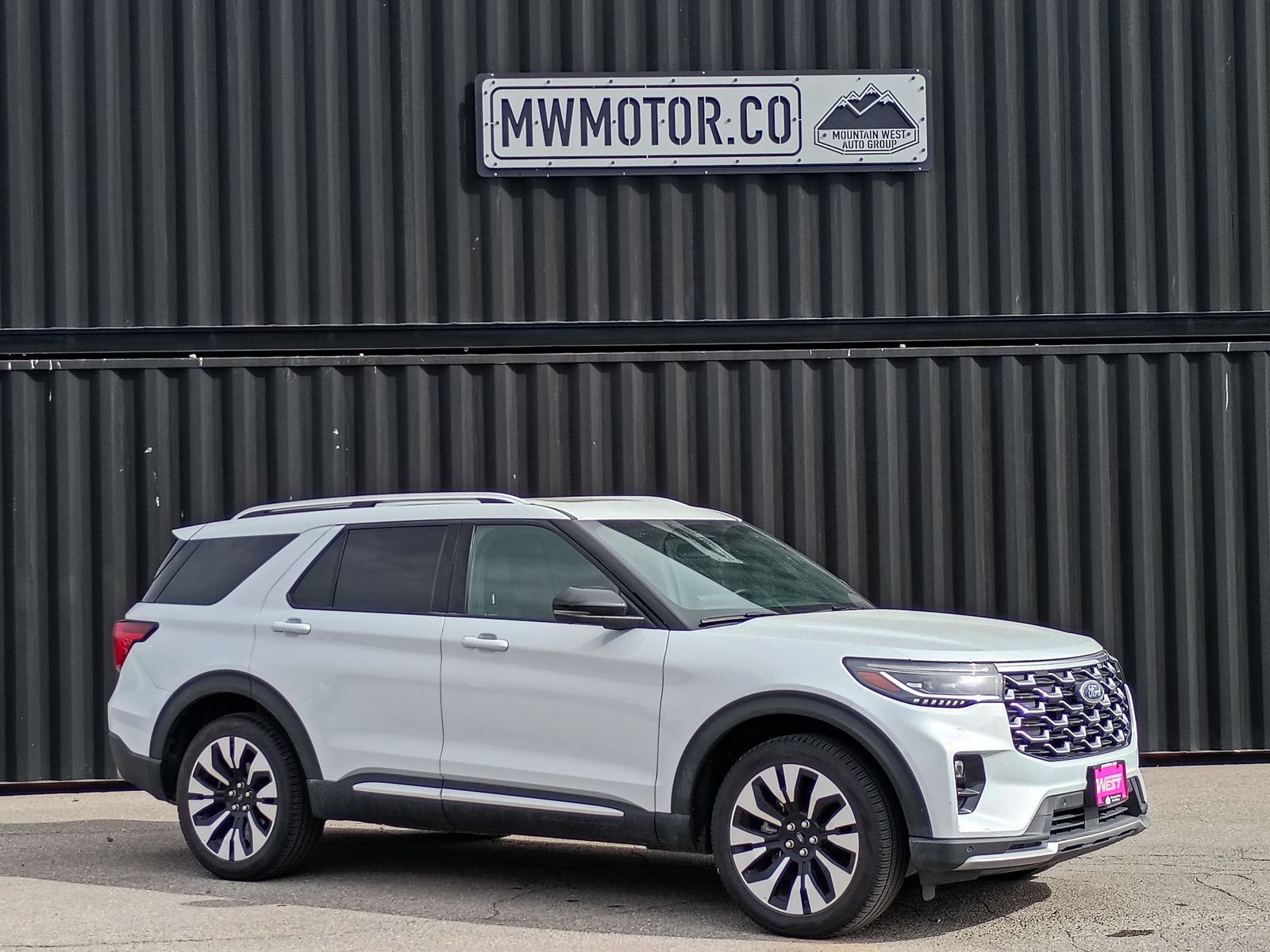 2025 Ford Explorer Platinum