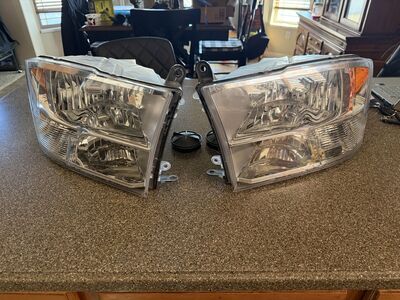 Headlights from 2009 Dodge Ram 1500