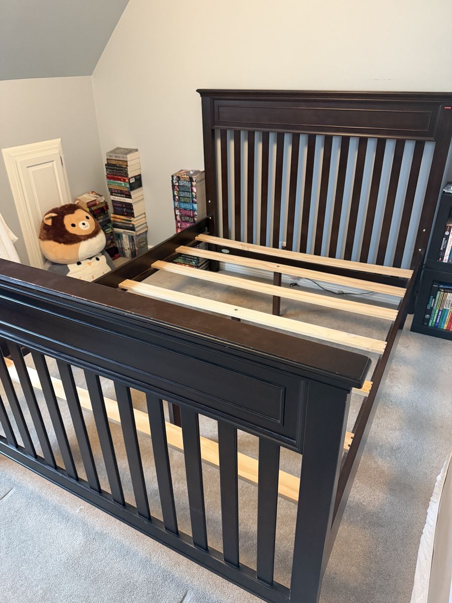 Crib that Converts to Bed for Sale