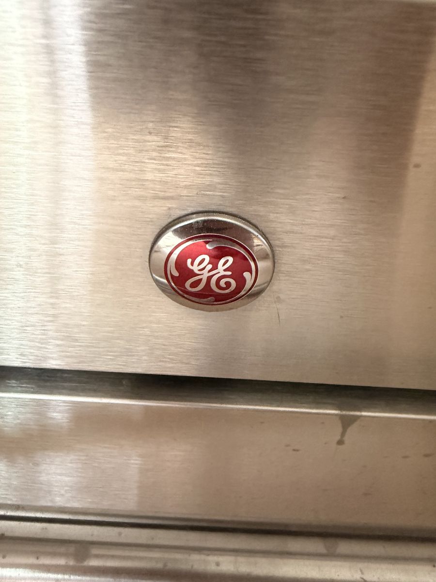 GE Café™ Series 30" Free-Standing Range w/ Baking Drawer $900 OBO