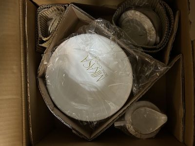 Mikasa bone china 5 piece set