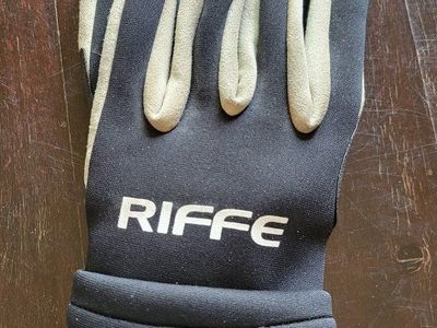 RIFFE Dive Glives