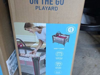 Graco play and pack Pink