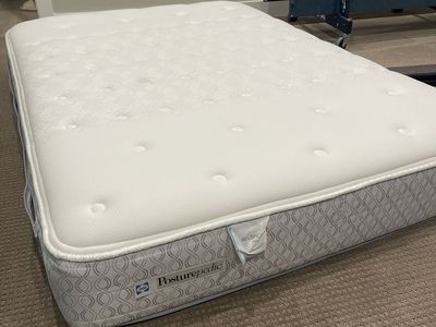 Sealy Posturepedic Full Mattress