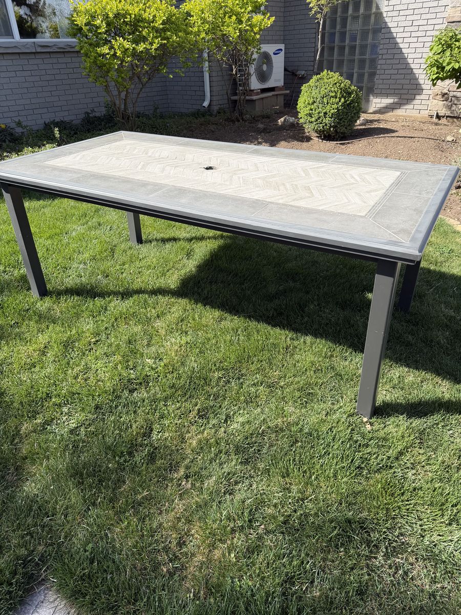 Costco Outdoor Table and Chairs