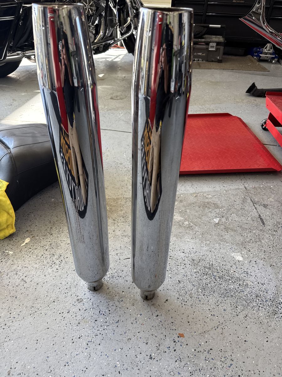 Stock Harley touring pipes