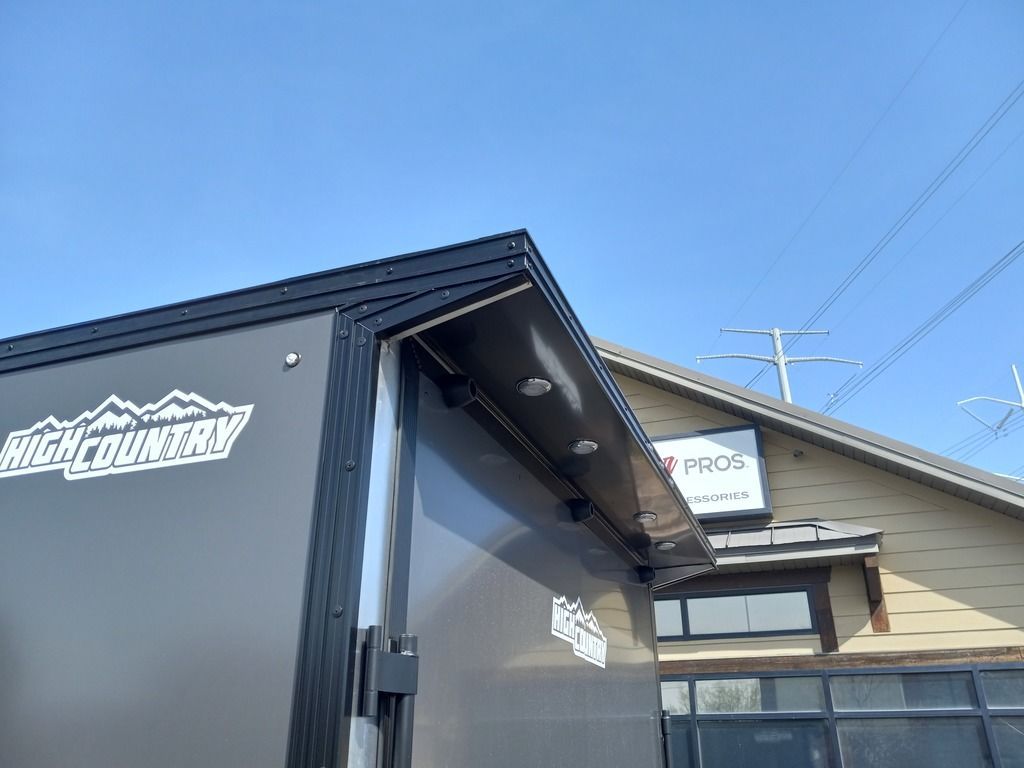 Main image 7
