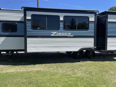 2025 CrossRoads Zinger Travel Trailer Bumper Pull