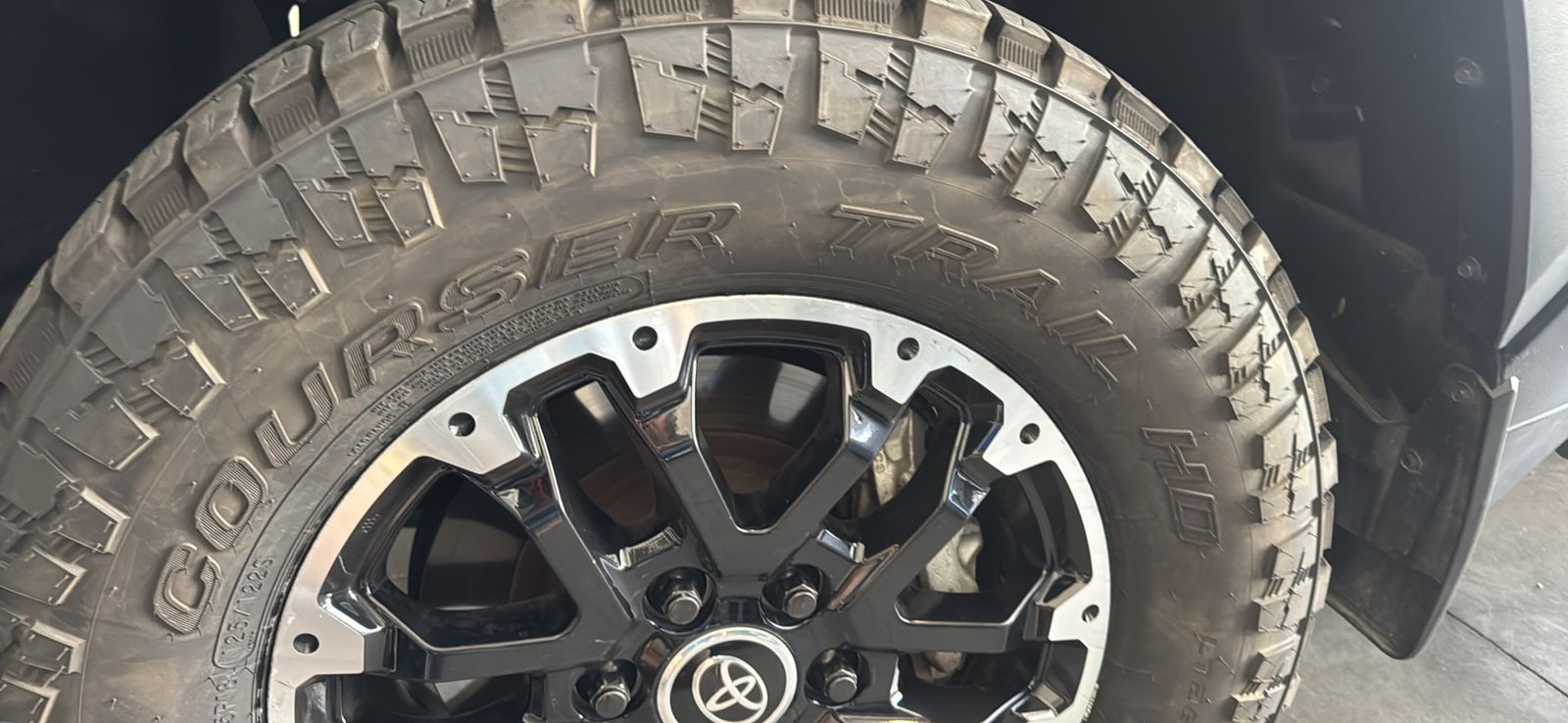 Mastercraft Courser Trail All-Terrain LT285/65R18 Tire - Like New, Cooper Tires