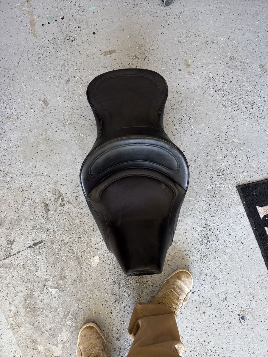 Saddlemen touring seat