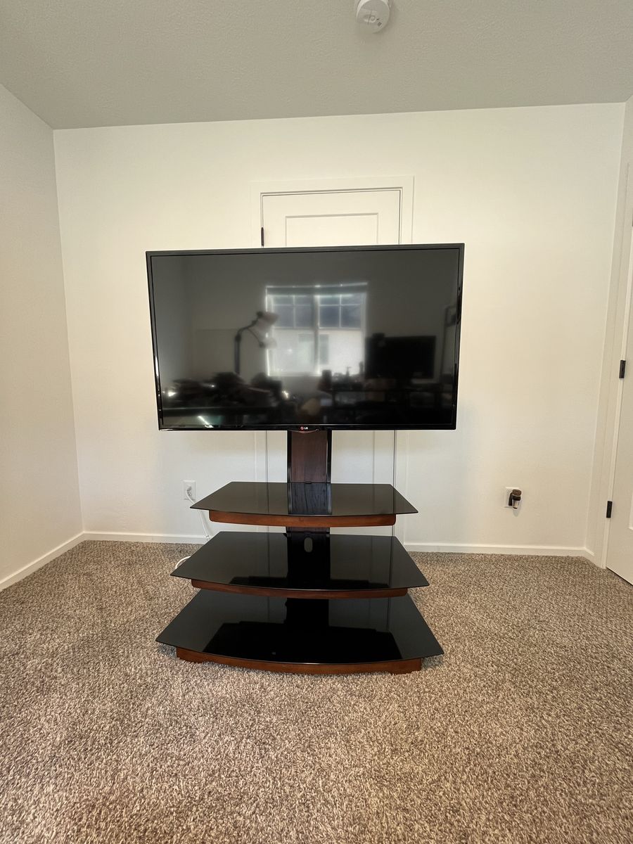 TV Stand w/ TV Included