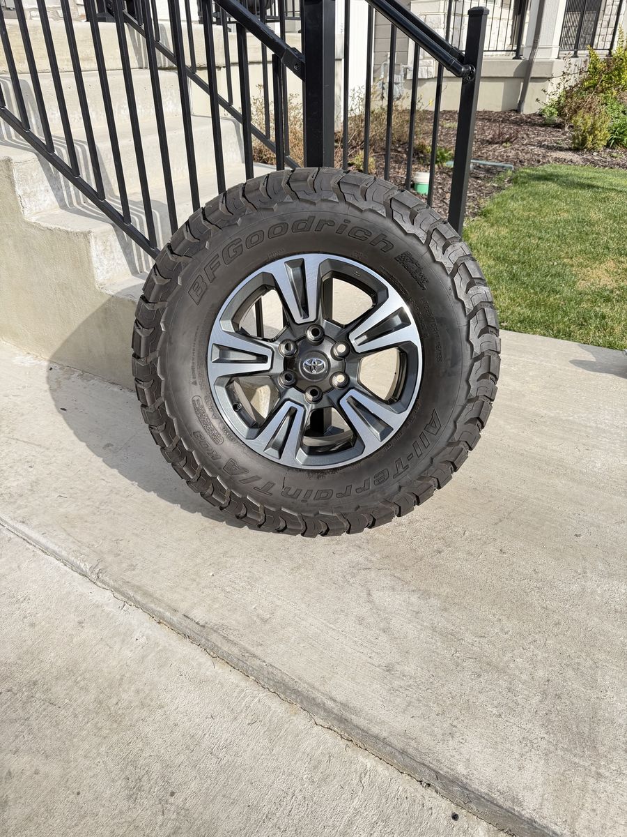 Toyota Tacoma 4Runner Rims and Tires 285/70R17 Bfg