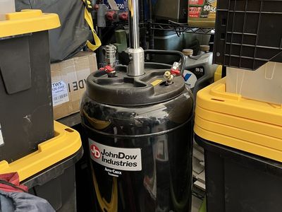 Oil drain tank