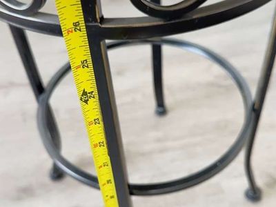 ROUD side table 28x23.5