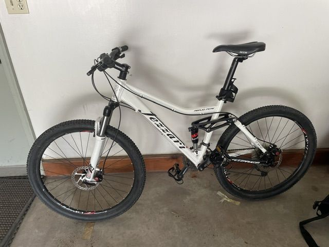 Mountain Bike Fezzari Abajo Peak