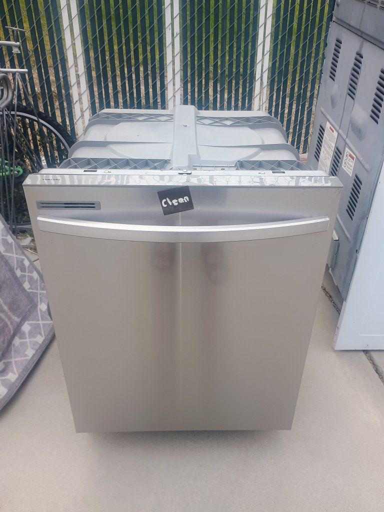 Samsung Built-In Dishwasher Stainless Steel Top Control