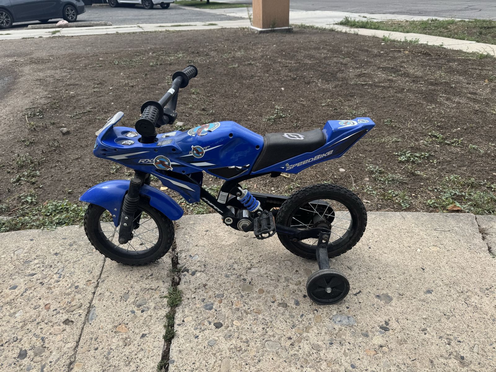Hyper Speed Bike RX32 Blue Kids Bicycle with Training Wheels