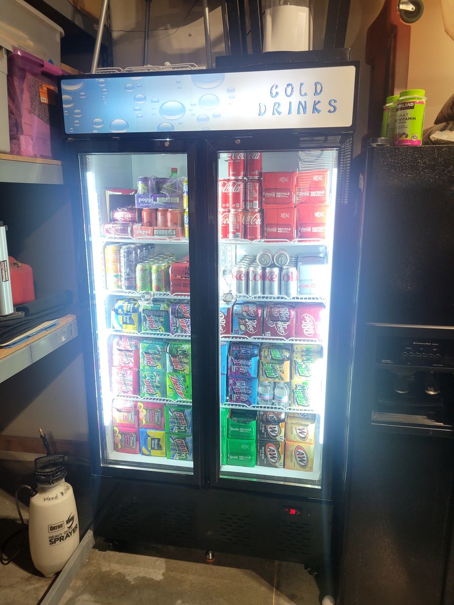 Industrial Refrigerator/Cold Drink Cooler