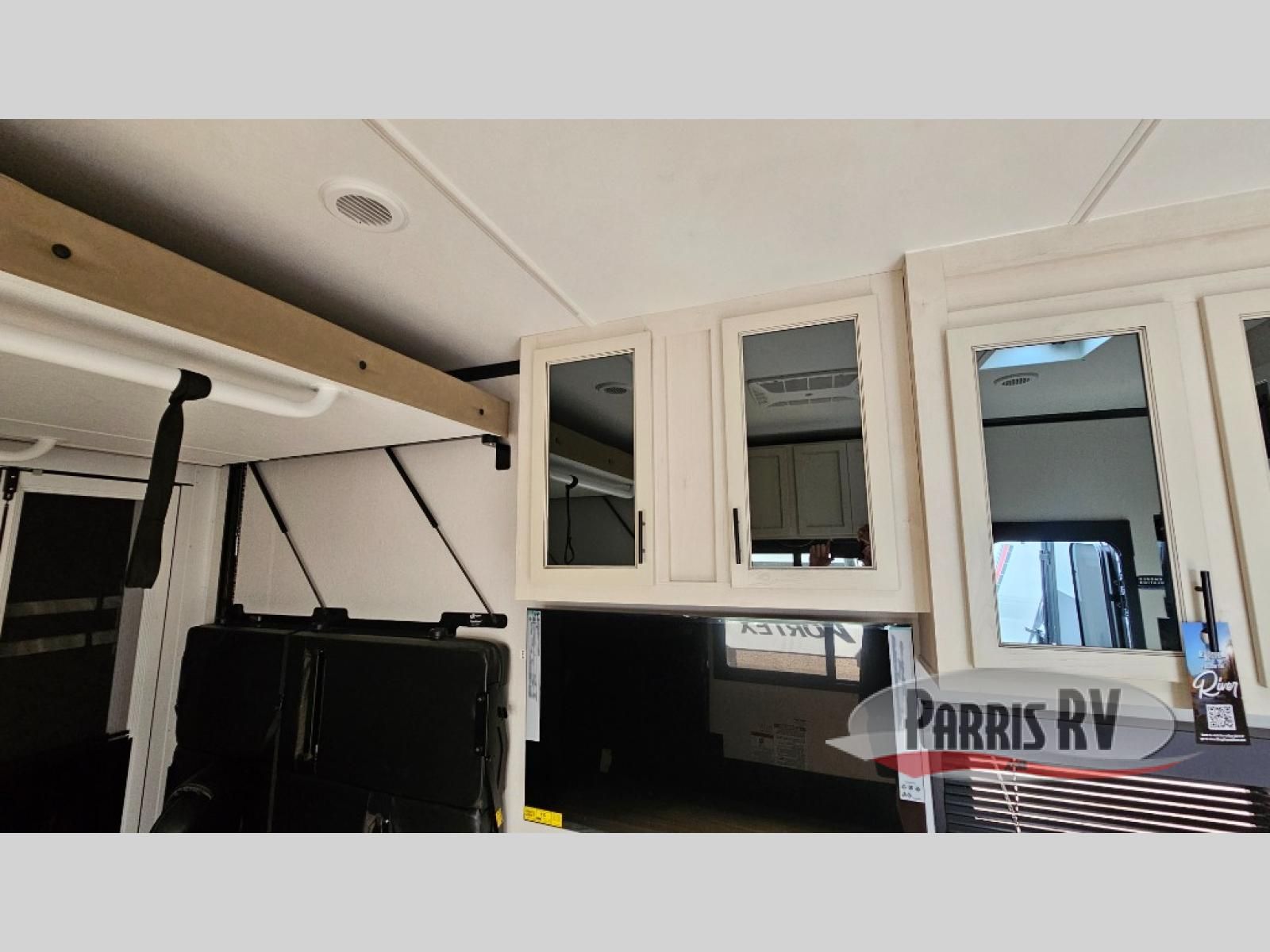 Main image 11