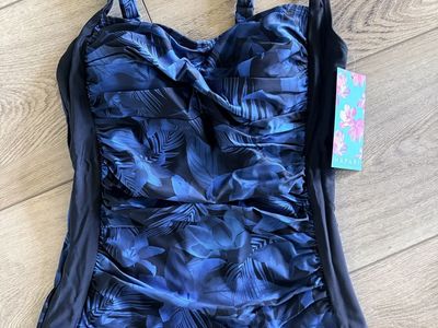 Hapri tanking top *NEVER USED* size M and L