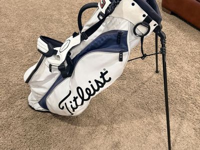 Titleist Stand Golf Bag White and Navy Blue Used