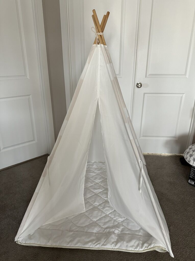 Kids Play Tent With Plush Mat