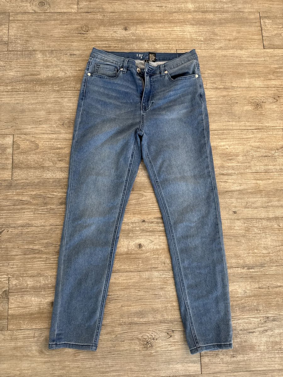 Size 8 Stretchy Womens Jeans