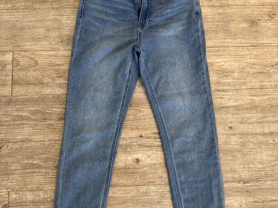 Size 8 Stretchy Womens Jeans