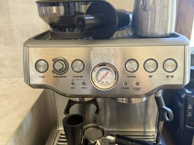 Breville Barista Express Machine with Grinder
